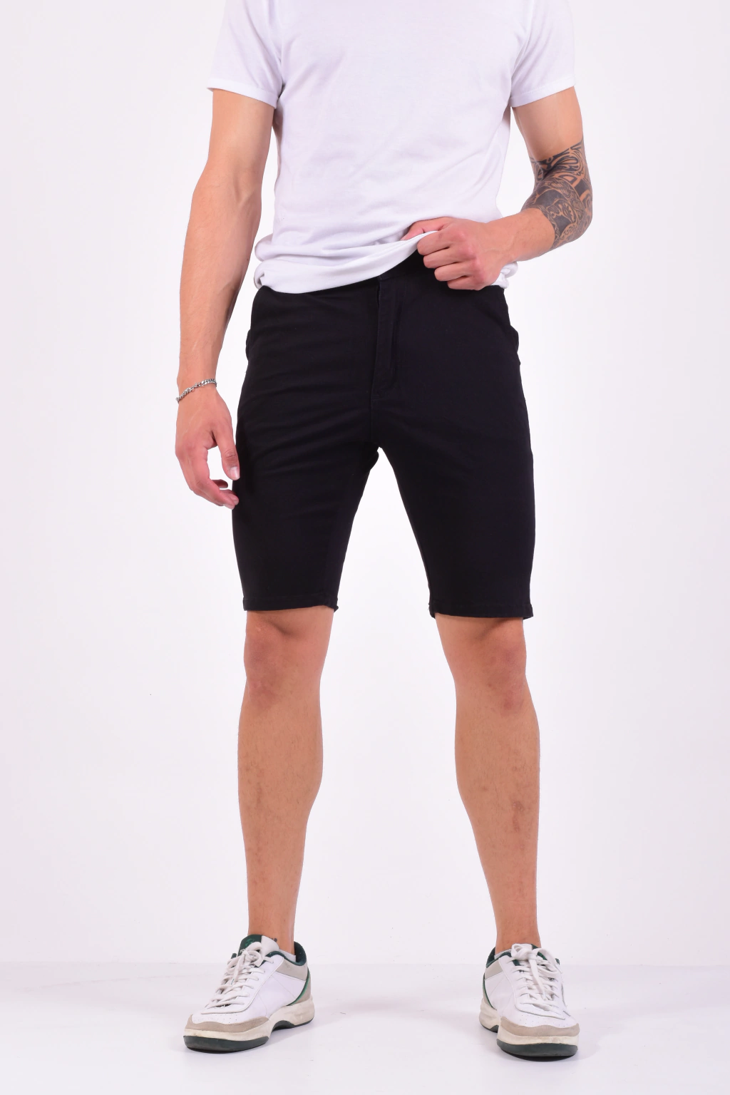 Bermuda gabardina negra